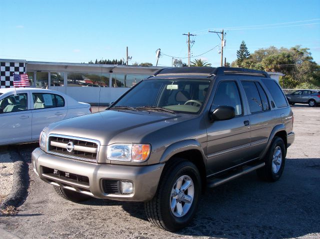 Nissan Pathfinder 4dr Sdn Auto GLS w/XM SUV