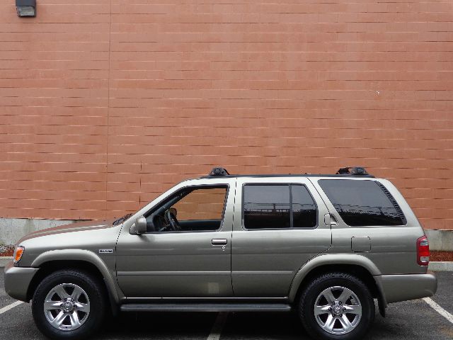 Nissan Pathfinder Sport Utility 2W SUV