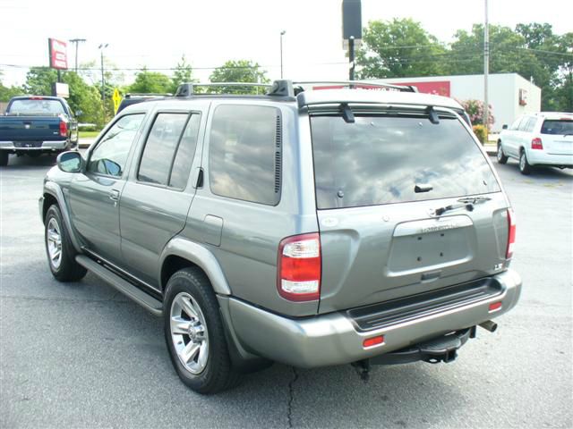 Nissan Pathfinder 2004 photo 4