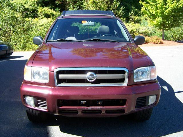 Nissan Pathfinder 2004 photo 2