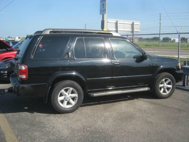 Nissan Pathfinder 2004 photo 3