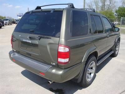 Nissan Pathfinder 2004 photo 4