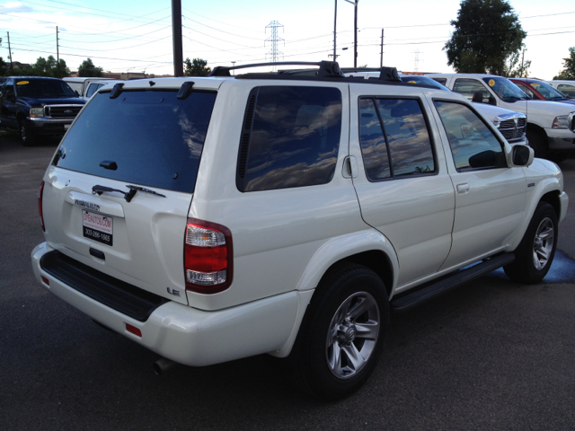 Nissan Pathfinder 2004 photo 3