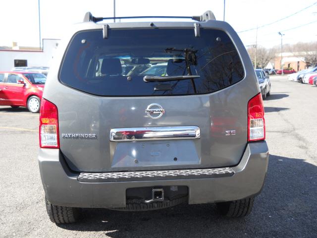 Nissan Pathfinder 2005 photo 3