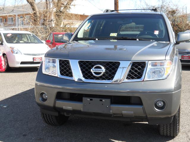 Nissan Pathfinder 2005 photo 5