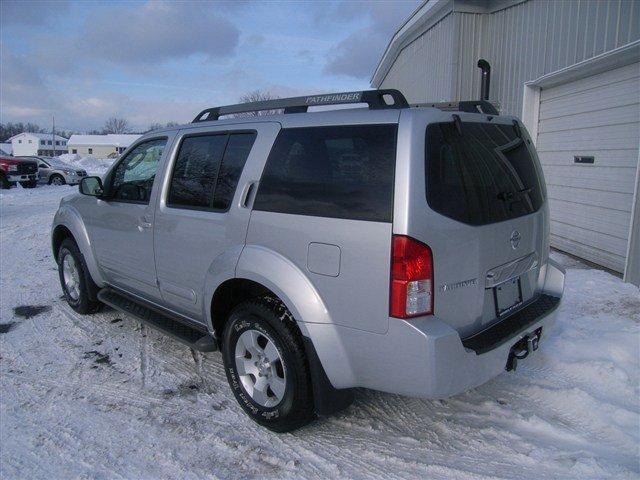 Nissan Pathfinder 2005 photo 5