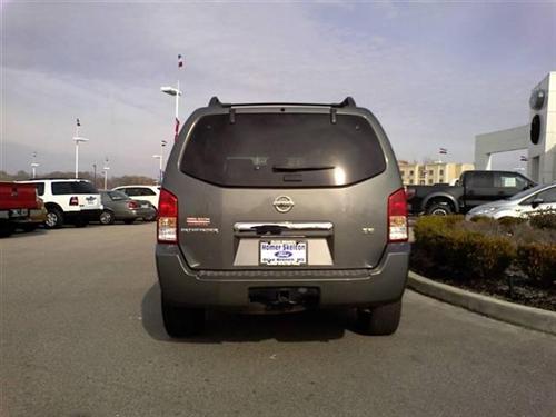 Nissan Pathfinder 2005 photo 3