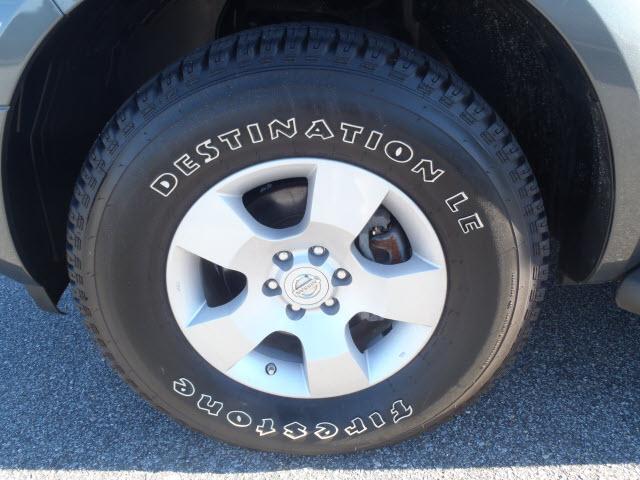 Nissan Pathfinder 2005 photo 2