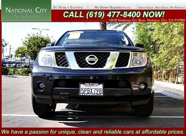 Nissan Pathfinder 2005 photo 1
