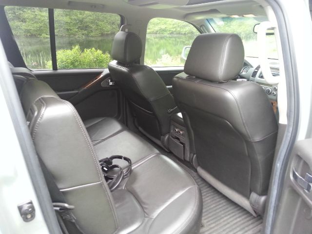 Nissan Pathfinder 2005 photo 6