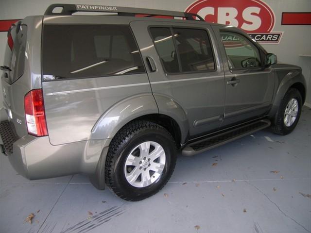 Nissan Pathfinder 2005 photo 4