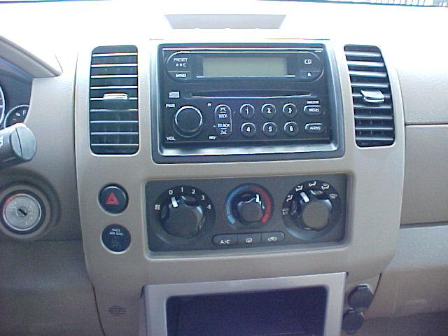 Nissan Pathfinder 2005 photo 5