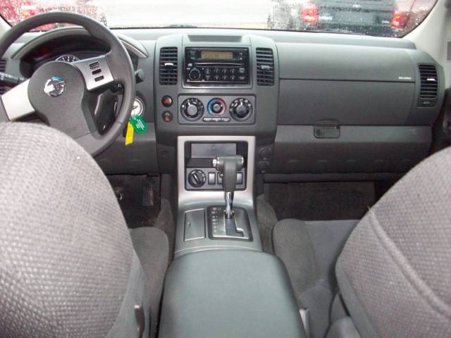 Nissan Pathfinder 2005 photo 1