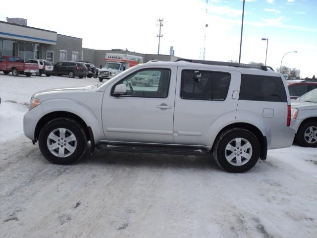 Nissan Pathfinder X Sport Utility