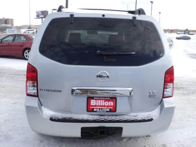 Nissan Pathfinder 2005 photo 3