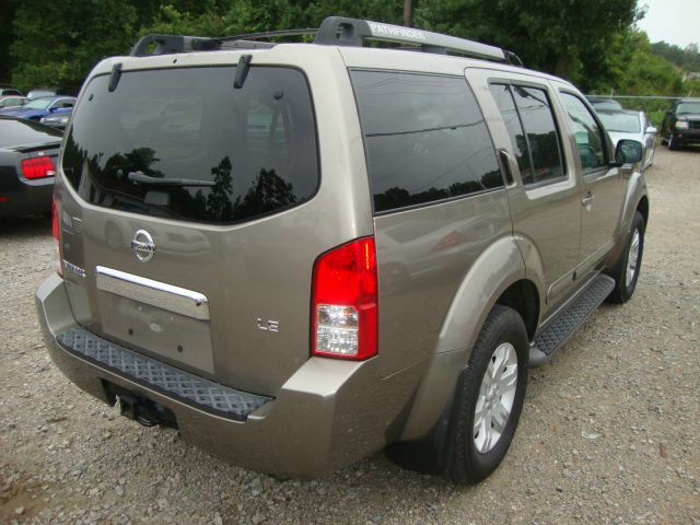 Nissan Pathfinder 2005 photo 3