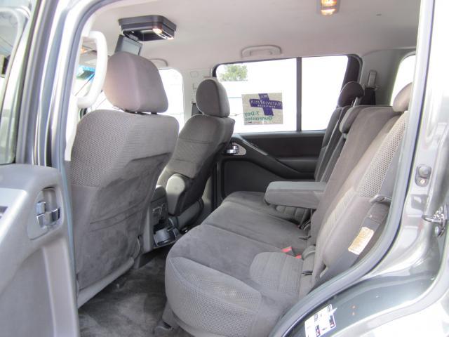 Nissan Pathfinder 2005 photo 4