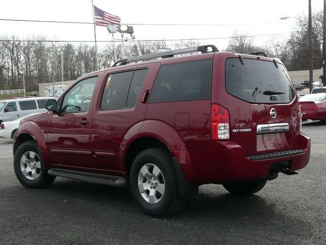 Nissan Pathfinder 2005 photo 4
