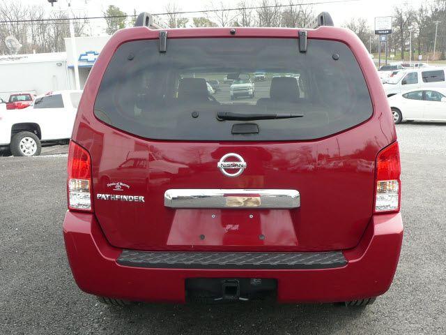 Nissan Pathfinder 2005 photo 5