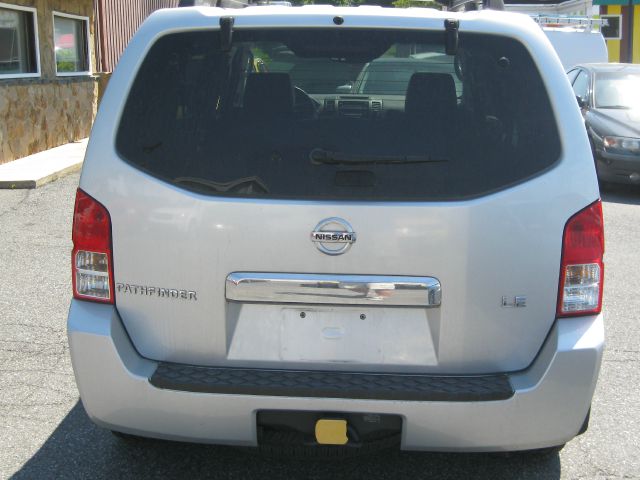 Nissan Pathfinder 2005 photo 5