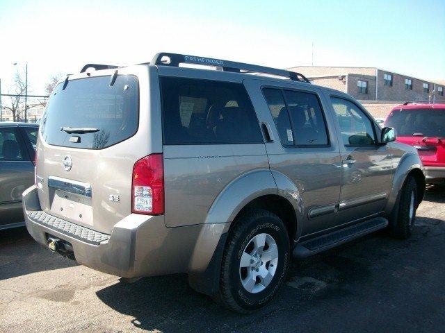 Nissan Pathfinder 2005 photo 1