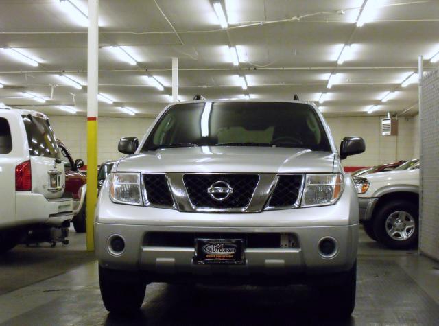 Nissan Pathfinder 2005 photo 2