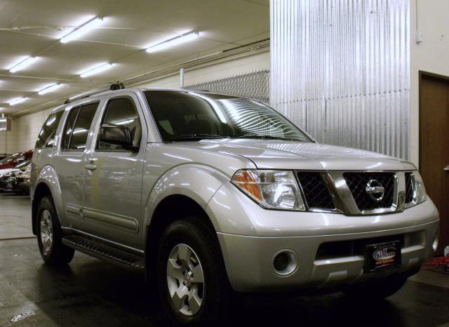 Nissan Pathfinder 2005 photo 3