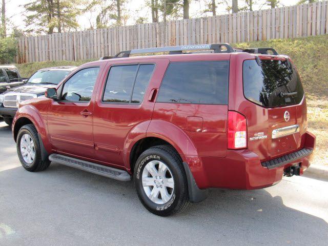 Nissan Pathfinder 2005 photo 4