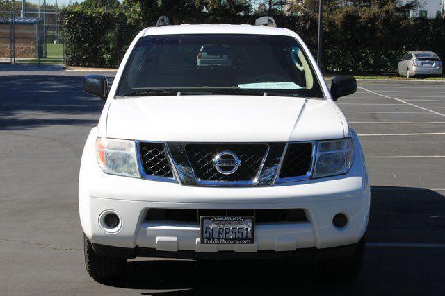 Nissan Pathfinder 2005 photo 1