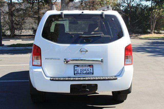 Nissan Pathfinder 2005 photo 3