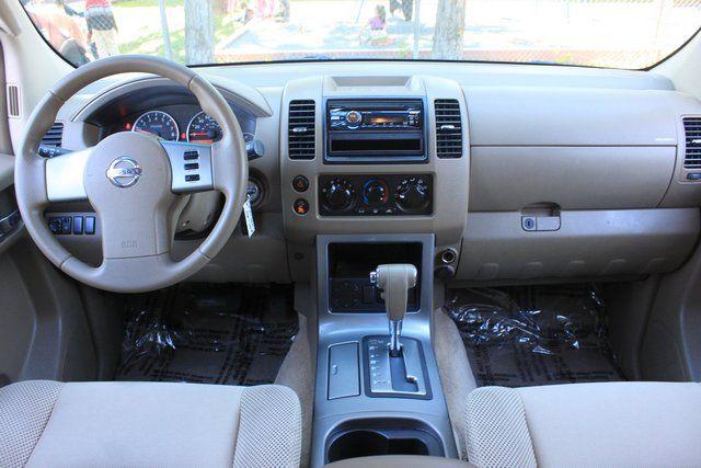 Nissan Pathfinder 2005 photo 5