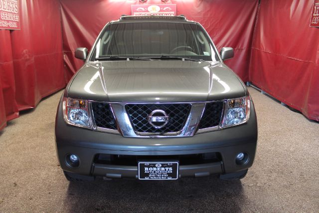 Nissan Pathfinder 2005 photo 3