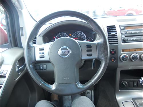 Nissan Pathfinder 2005 photo 4