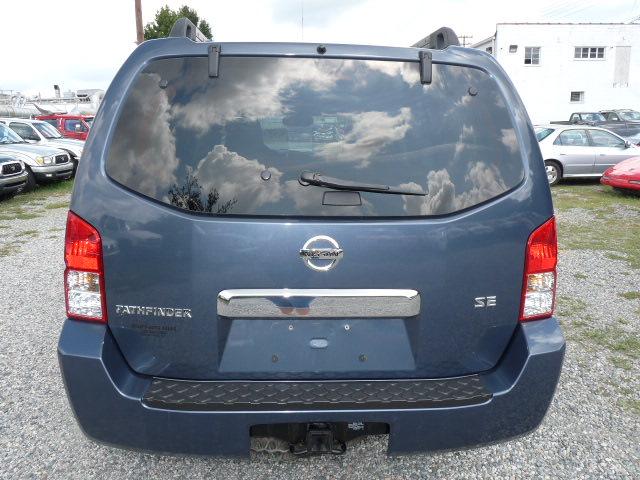Nissan Pathfinder 2005 photo 3