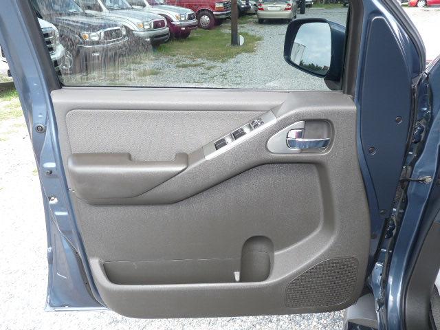 Nissan Pathfinder 2005 photo 4