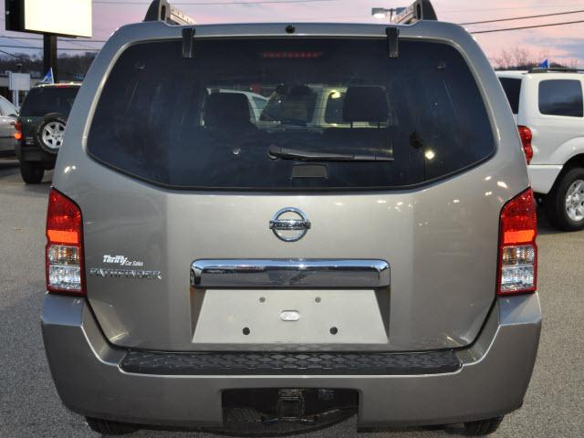 Nissan Pathfinder 2005 photo 3