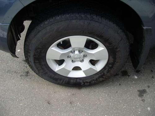 Nissan Pathfinder 2005 photo 2