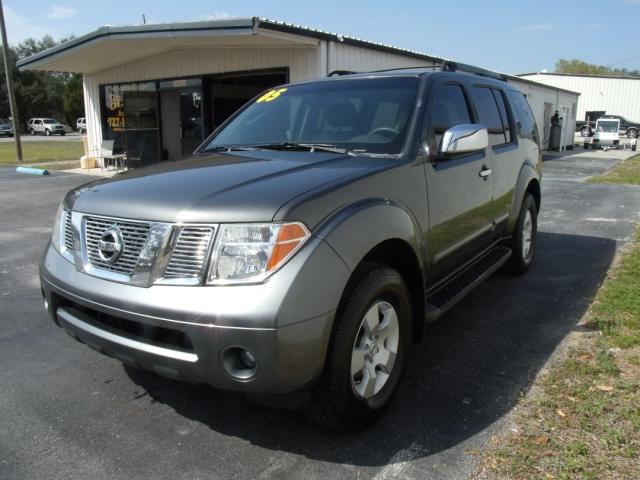 Nissan Pathfinder 2005 photo 3