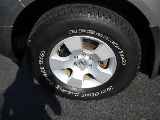 Nissan Pathfinder 2005 photo 2