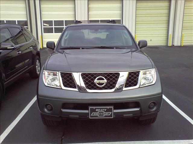 Nissan Pathfinder 2005 photo 1