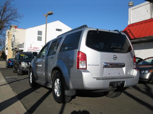 Nissan Pathfinder 2005 photo 3
