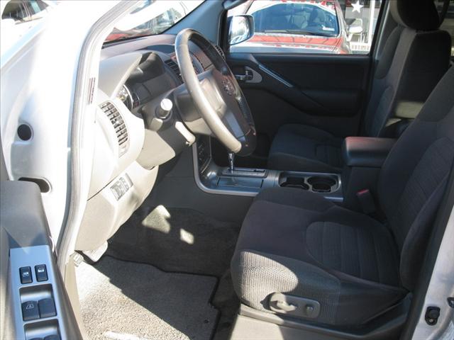 Nissan Pathfinder 2005 photo 4