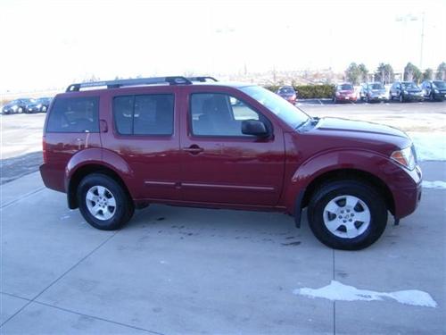 Nissan Pathfinder 2005 photo 5