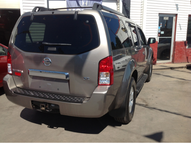 Nissan Pathfinder EX-L W/ DVD System SUV