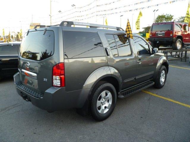 Nissan Pathfinder 2005 photo 5