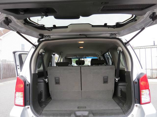 Nissan Pathfinder 2005 photo 1