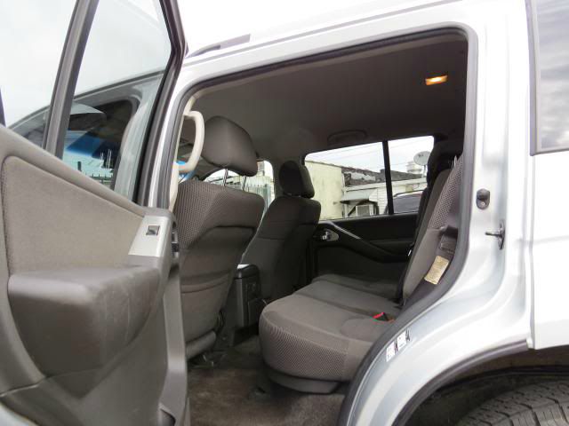Nissan Pathfinder 2005 photo 2