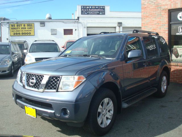 Nissan Pathfinder 2005 photo 3