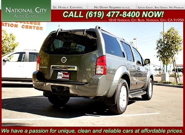 Nissan Pathfinder 2005 photo 3