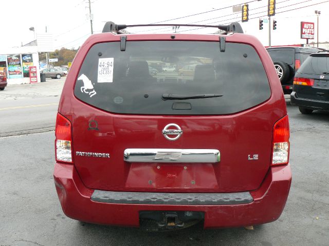 Nissan Pathfinder 2005 photo 0
